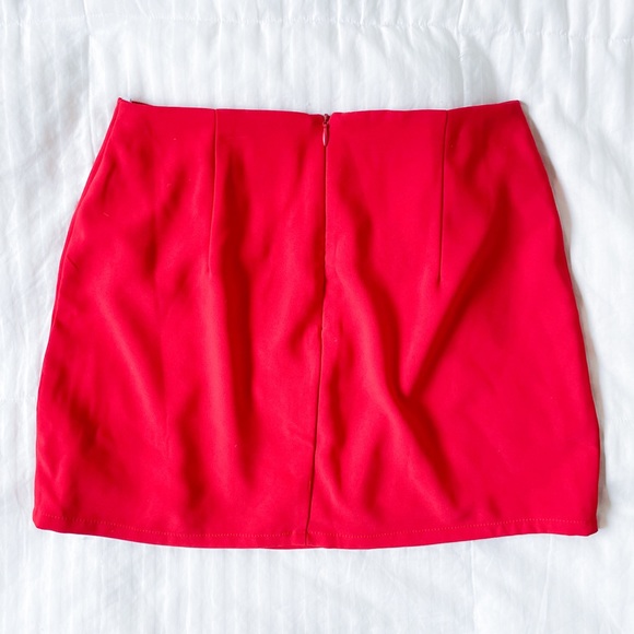 Superdown Heart Buckle Mini Skirt - Picture 5 of 7